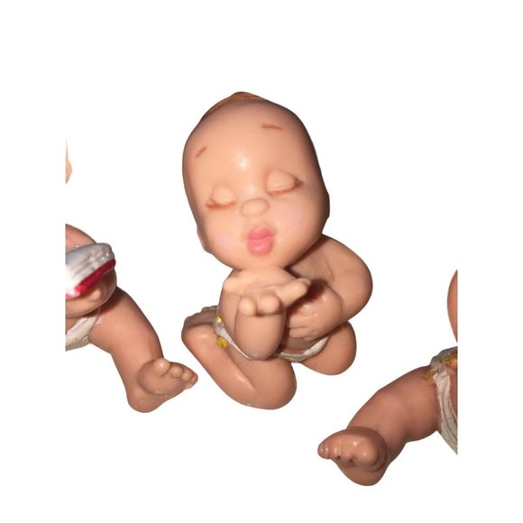 1990’s Galoob Magic Diaper Babies 2” Book, Spoon & Pan, Blowing Kisses Rubber - Picture 3 of 5